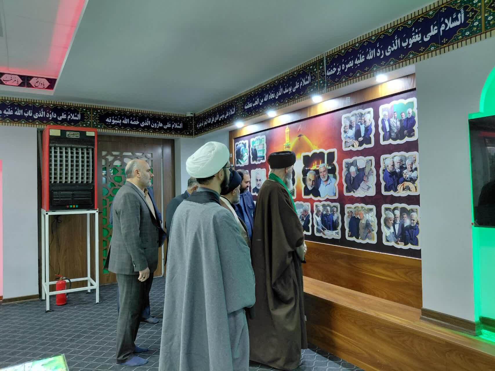 آنچه در توسعه و بازسازی عتبات اتفاق میافتد، بیانگر عشق و کار جهادی و بسیجی است آنچه در توسعه و بازسازی عتبات اتفاق میافتد، بیانگر عشق و کار جهادی و بسیجی است