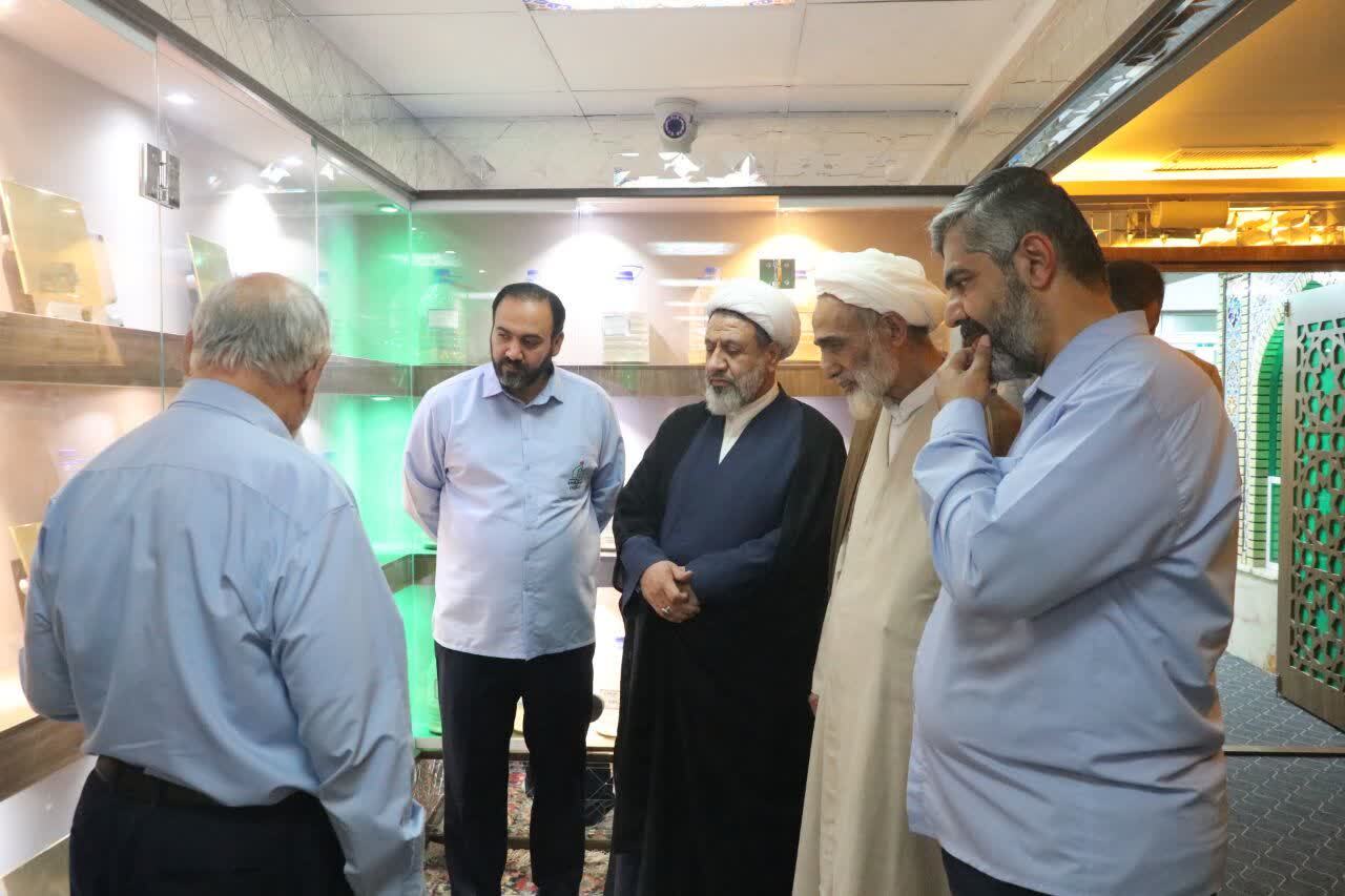 امام جمعه کرمان: مردم کرمان در طول تاریخ همواره در توسعه‌وبازسازی عتبات خوش درخشیده‌اند